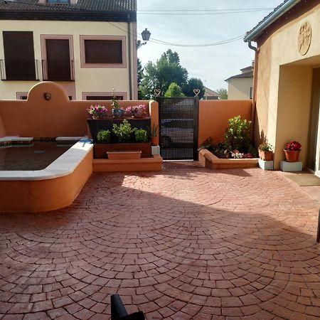Casa Rural El Horno De La Aldegueela Torrecaballeros Exteriör bild