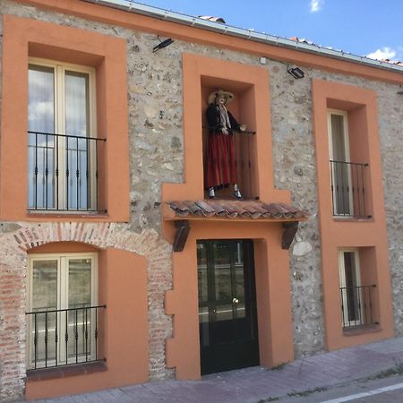 Casa Rural El Horno De La Aldegueela Torrecaballeros Exteriör bild