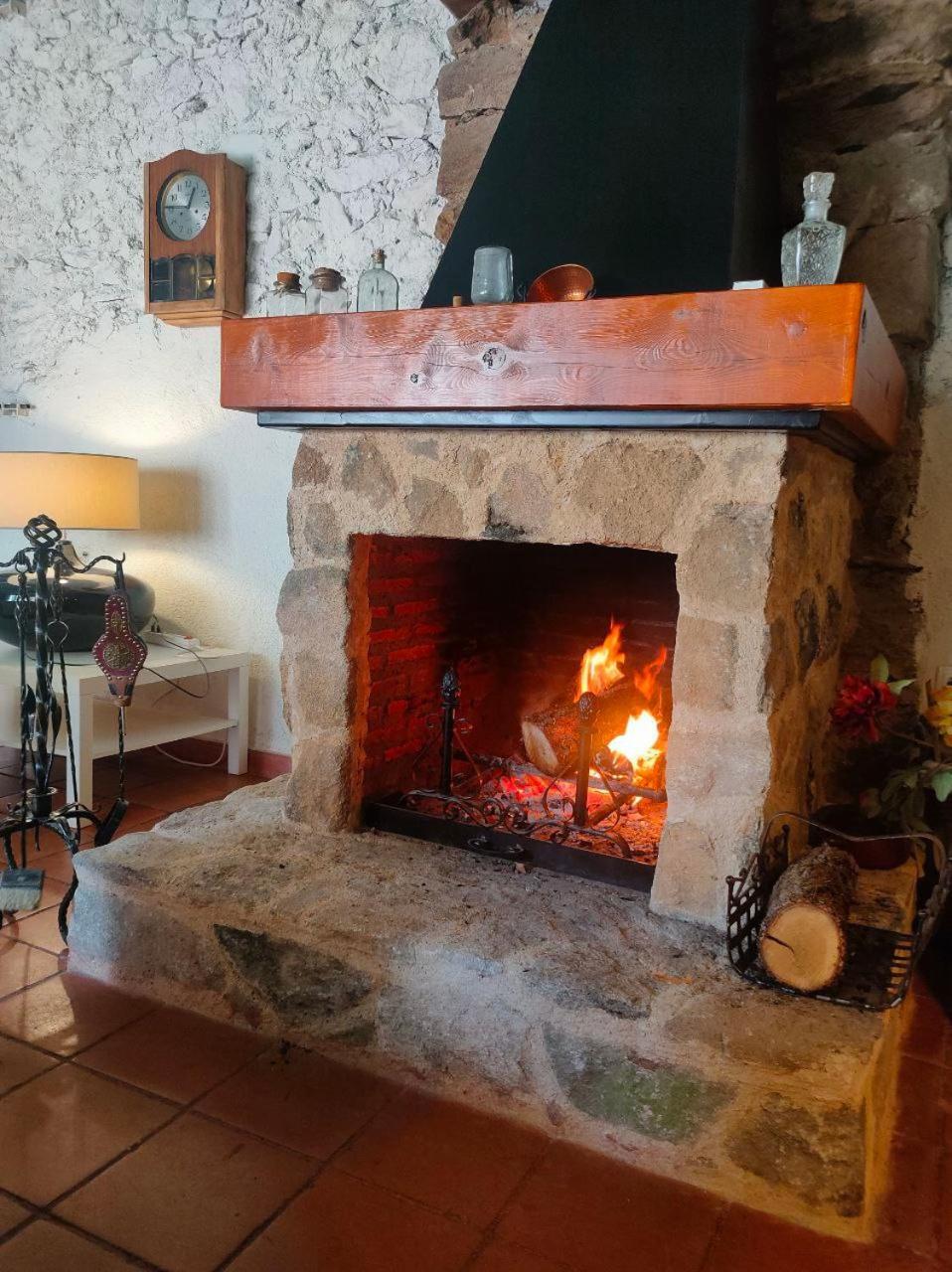Casa Rural El Horno De La Aldegueela Torrecaballeros Exteriör bild