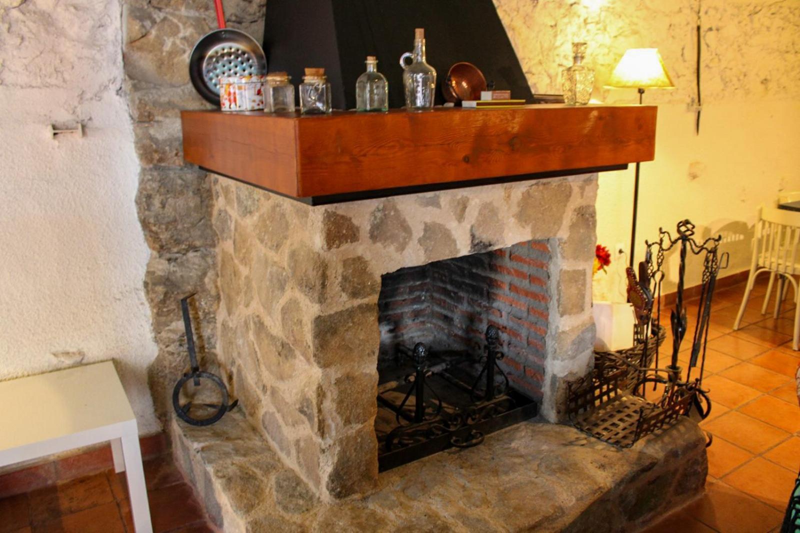 Casa Rural El Horno De La Aldegueela Torrecaballeros Exteriör bild